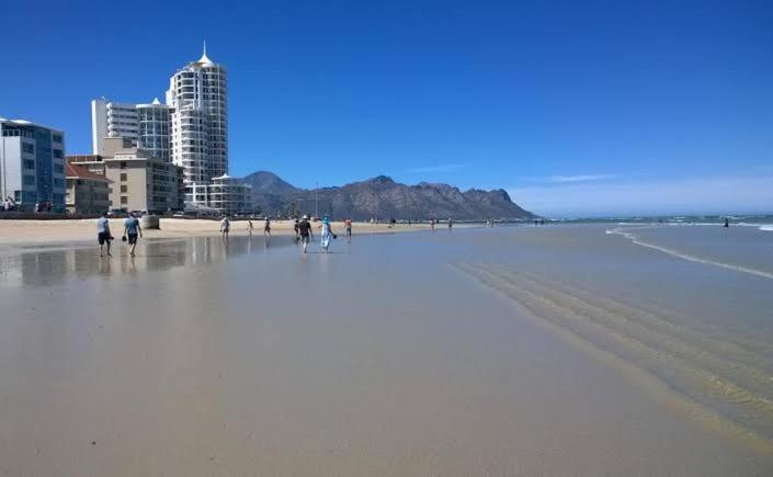 Hibernian Towers 807, Beach Road, Странд Экстерьер фото